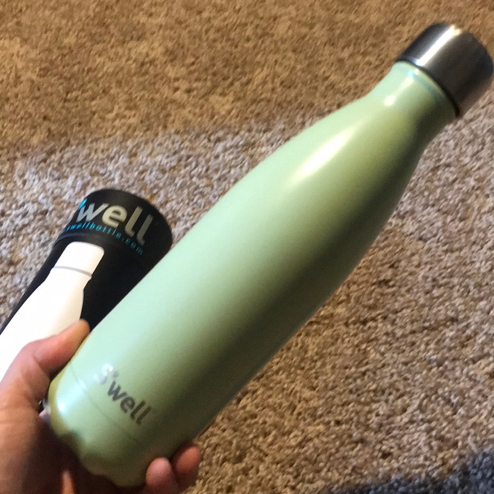 S’well Seafoam Water Bottle - Picture 2 of 6